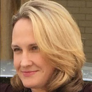 Meet your Posher, Carrie